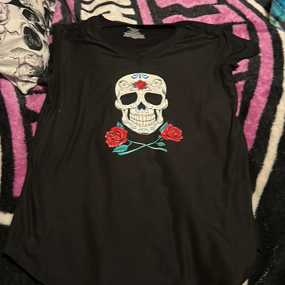 No boundaries skull tee shirt